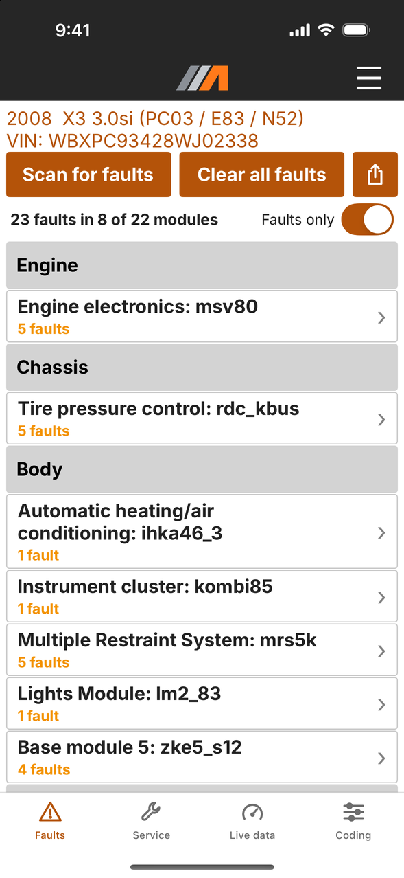 AutoLingo for BMW on an iPhone: a 2008 X3 after a scan, 23 faults in 8 of 22 modules, among them the engine, tire pressure, climate control, instrument cluster, airbag and lights modules, and the Faults, Service, Live data and Coding tabs at the bottom